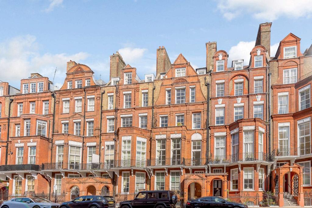 Pont Street, London 1 bed flat - £995,000