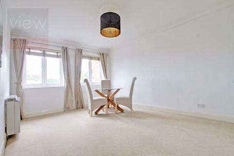 1 bedroom property to rent - Fuller Close, E2