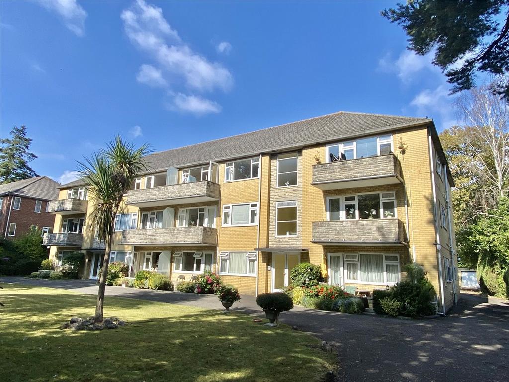 Marlborough Road, Bournemouth, BH4 2 bed apartment £247,500