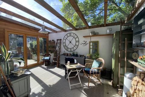 40 Liphook Road, Haslemere, GU27 1PA