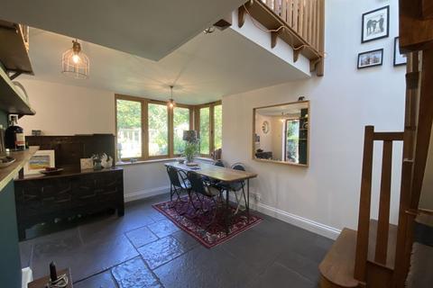 40 Liphook Road, Haslemere, GU27 1PA