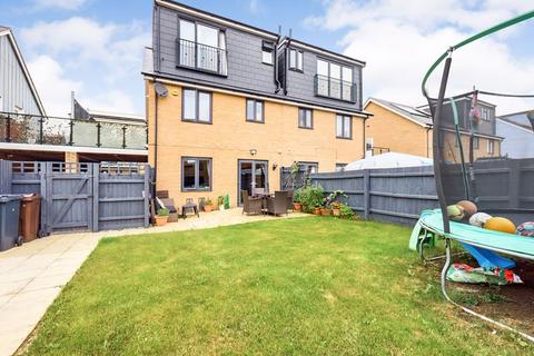 6 Ardmore Road, South Ockendon, RM15 5TH
