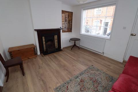 2 bedroom mews to rent, Alma Street, Wivenhoe