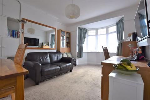 122a Blenheim Road, Harrow, HA2 7AA