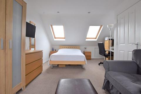 122a Blenheim Road, Harrow, HA2 7AA