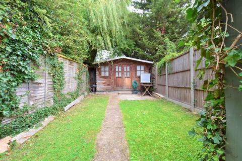 122a Blenheim Road, Harrow, HA2 7AA