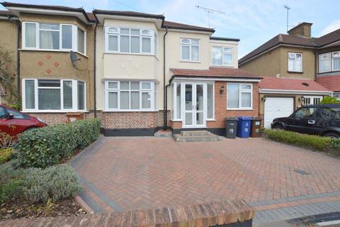 3 bedroom semi-detached house to rent, Alfriston Avenue, Harrow