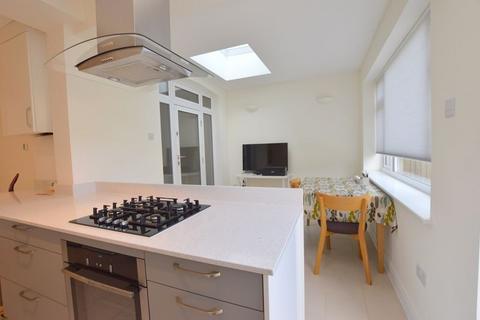 3 bedroom semi-detached house to rent, Alfriston Avenue, Harrow