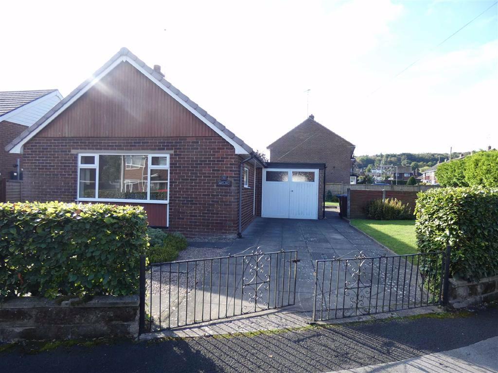 35, Masefield Close, Cheadle 2 bed detached bungalow £182,500