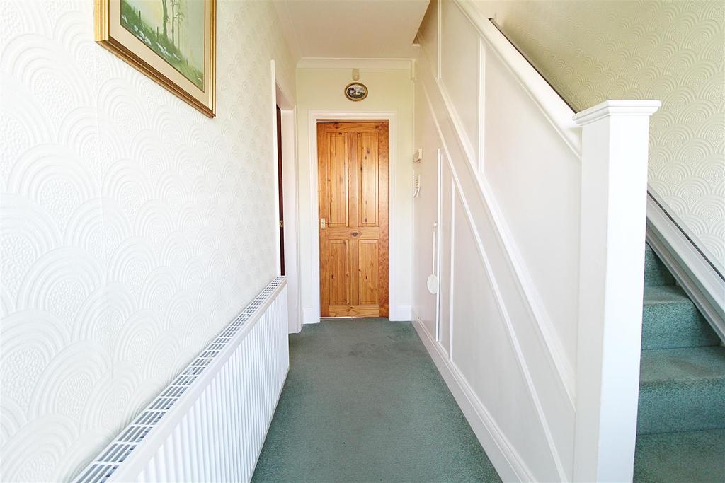 St. Margarets Avenue, Cottingham 3 bed terraced house £200,000
