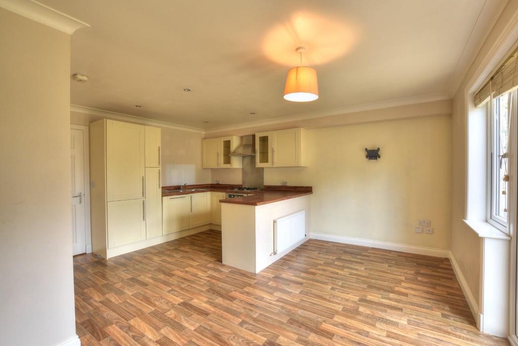 Bendwood Close, Padiham, Burnley 3 bed townhouse £190,000