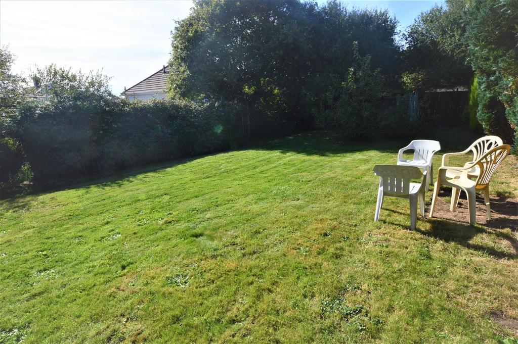 Top lawn1.JPG