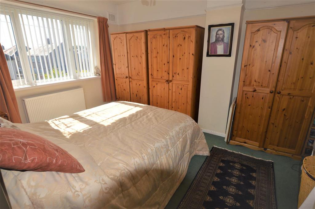 Bed1.JPG