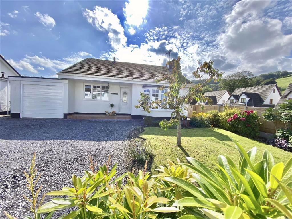 Heol Carrog, Eglwysbach 2 bed detached bungalow £315,000