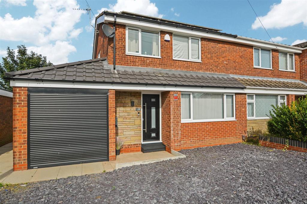 Hilton Avenue, Scunthorpe 3 bed semidetached house £155,000