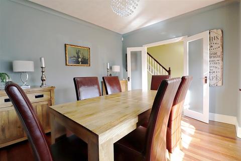 2 First Avenue, Bexleyheath, DA7 5SX