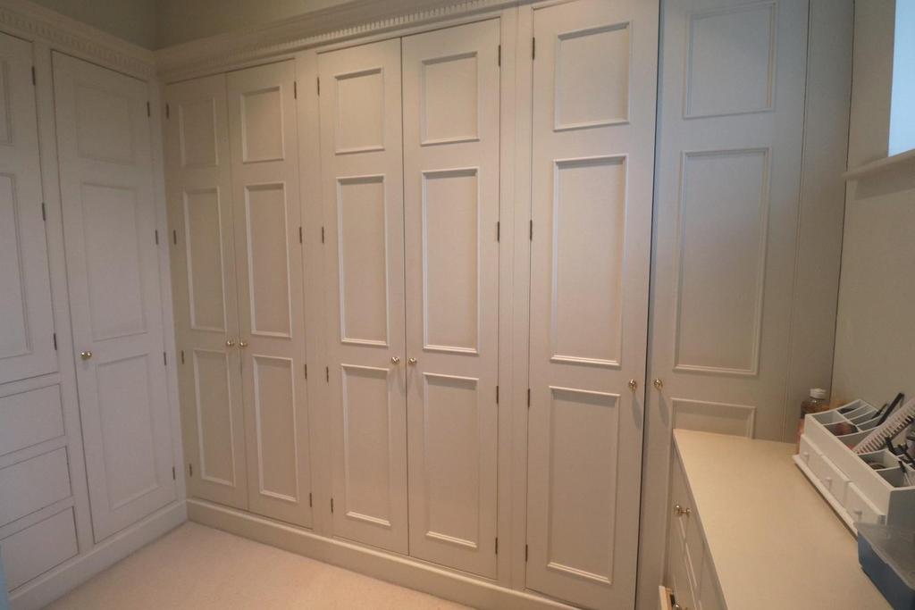 Master Dressing Area.JPG