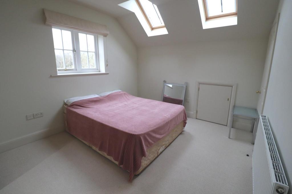 Bedroom 6.JPG