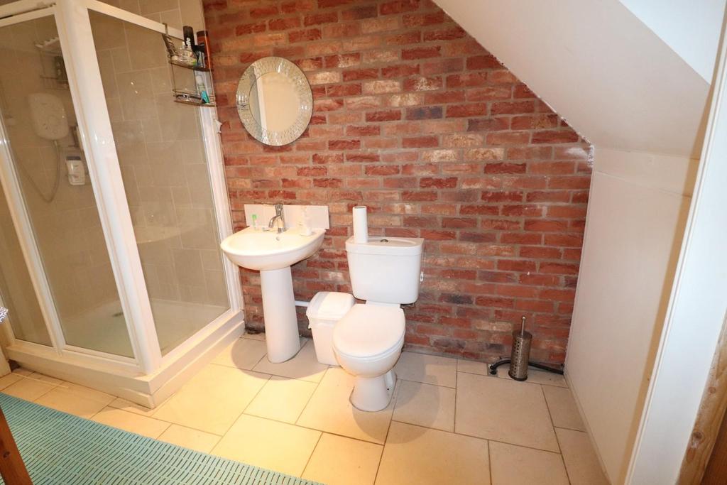 Poolhouse Changing Room.JPG