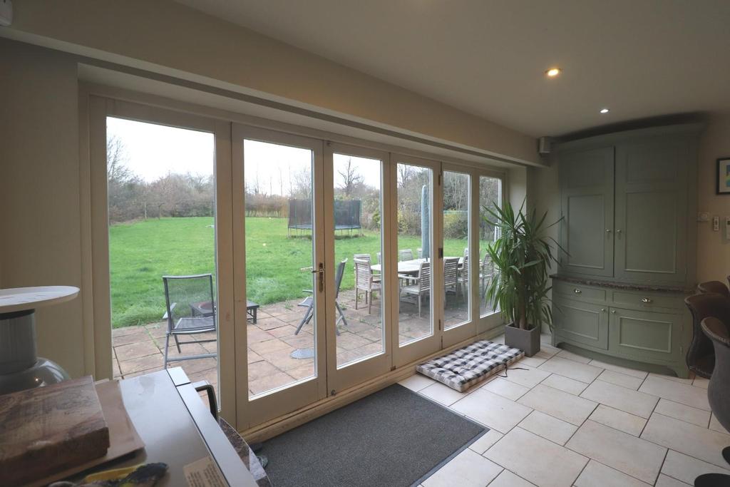 Doors to Garden.JPG