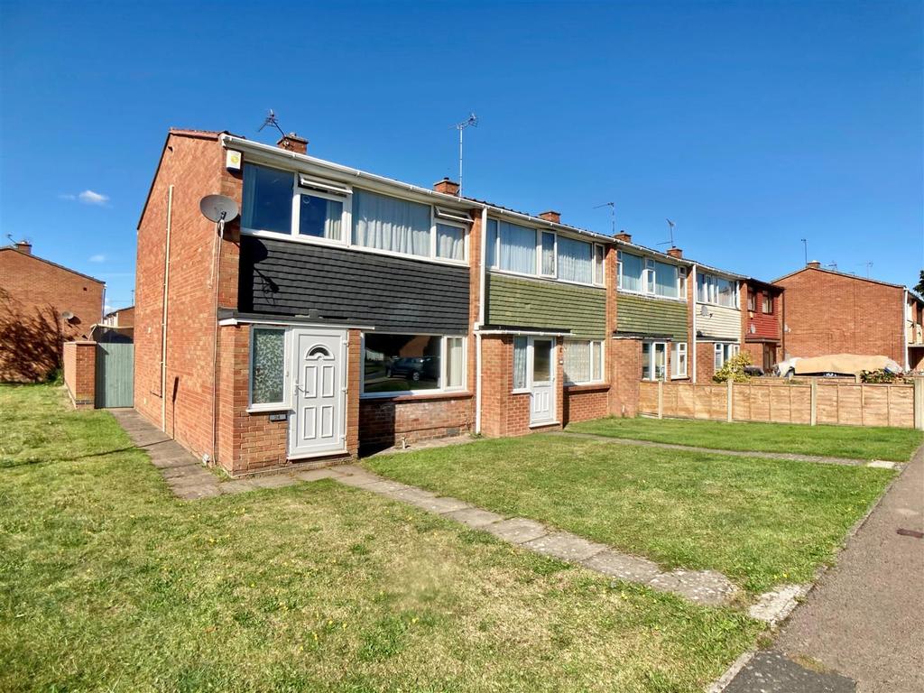 Russet Close, Tuffley, Gloucester 3 bed end of terrace house £190,000