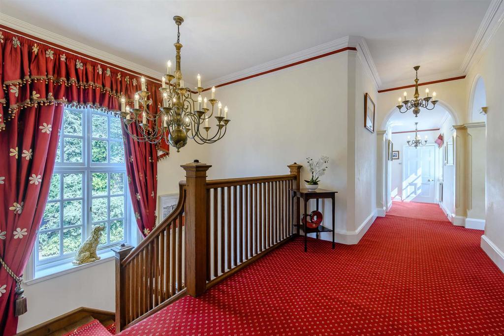 8460260-interior22v2-800.jpg