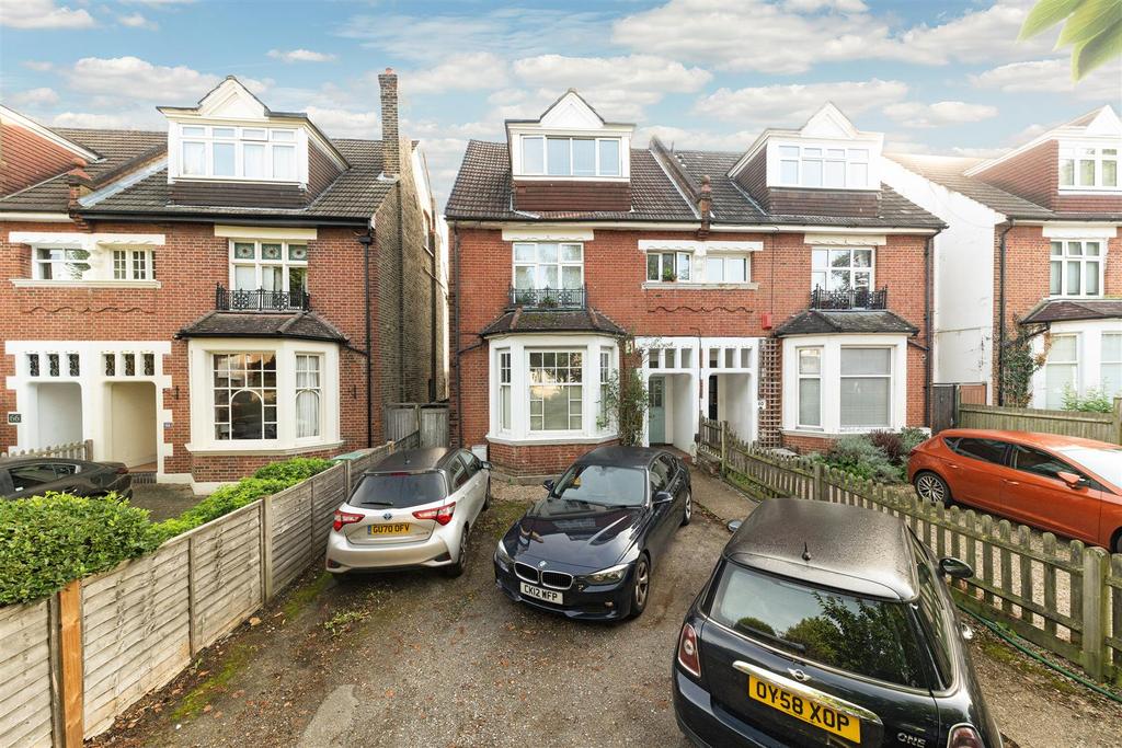 62 Sherwood Park Road, Sutton 1 bed apartment £250,000