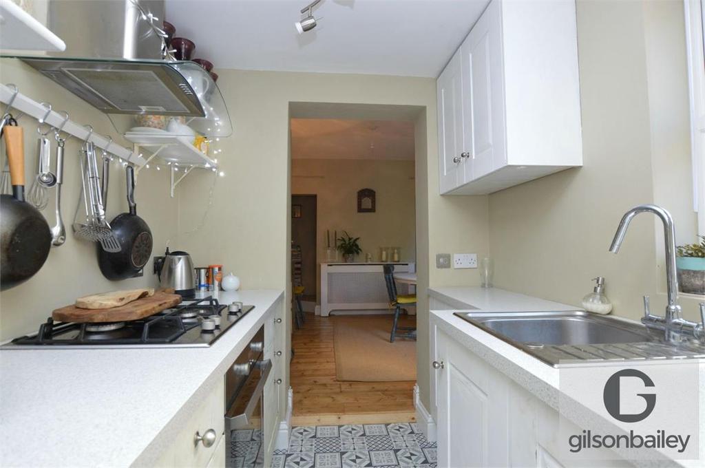 Kitchen 2.jpg
