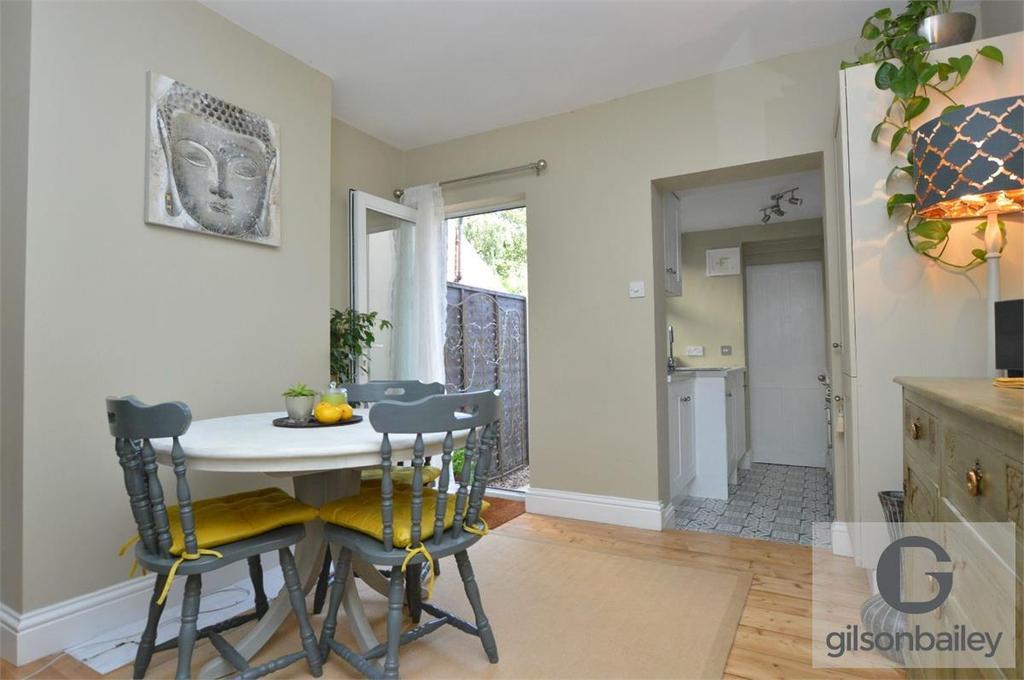 Dining room 3.jpg