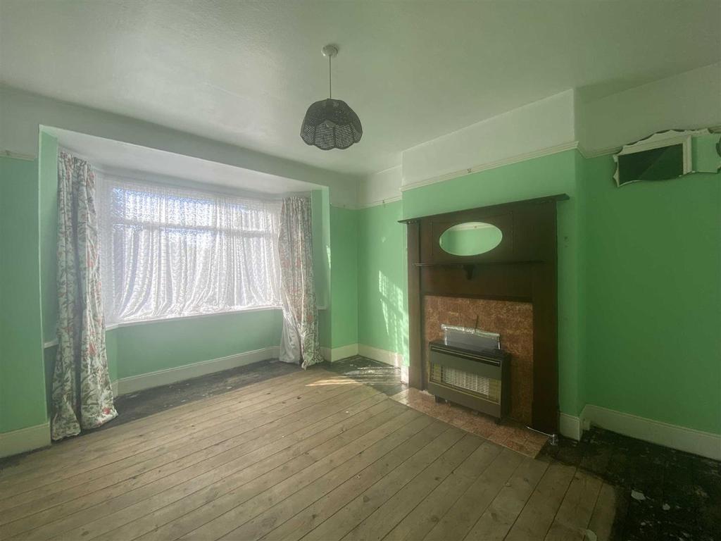 Skillings Lane, Brough 3 bed terraced house £165,000