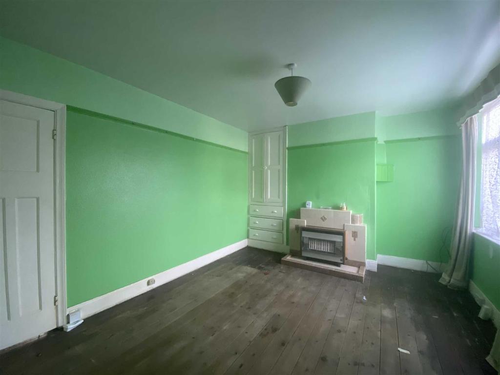 Skillings Lane, Brough 3 bed terraced house £165,000