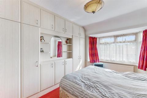 53 Bourne View, Greenford, UB6 7QS