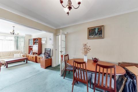 53 Bourne View, Greenford, UB6 7QS