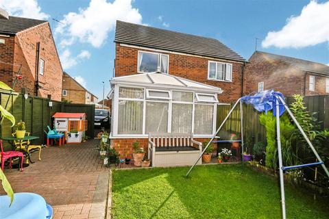 33 Ferry Meadows Park, Kingswood, Hull, HU7 3DF