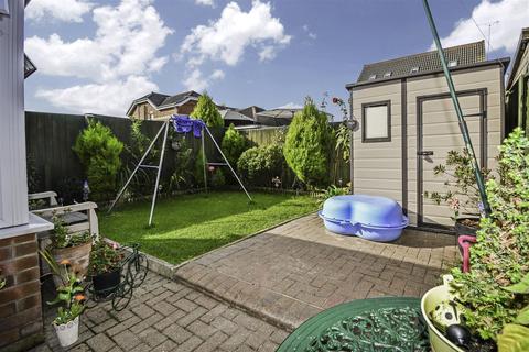 33 Ferry Meadows Park, Kingswood, Hull, HU7 3DF
