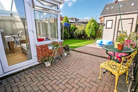 33 Ferry Meadows Park, Kingswood, Hull, HU7 3DF