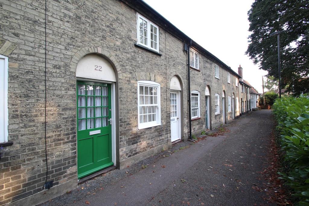 Church Walk, Stowmarket, IP14 1 bed terraced house £135,000