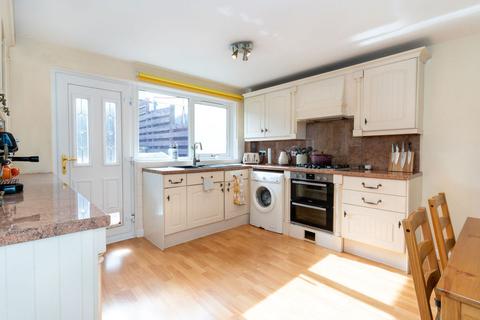 29 Bughtlin Park, Edinburgh, EH12 8UR