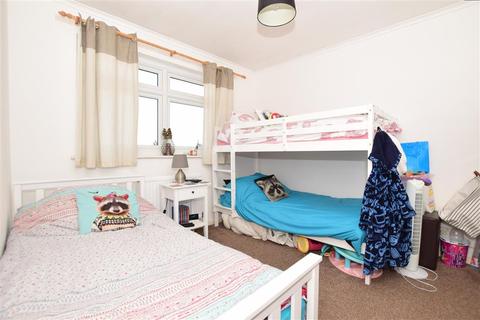 61 Arcon Road, Ashford, TN23 5BZ