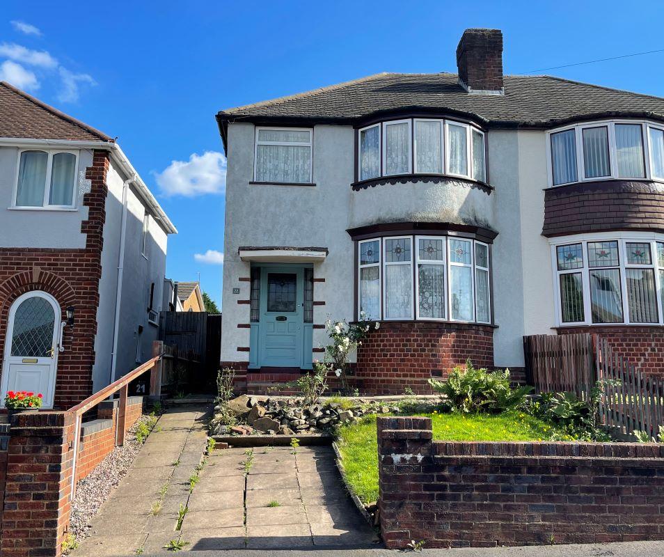 22 Regent Drive, Tividale, Oldbury, B69 1TH 3 bed semidetached house