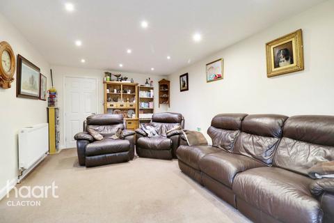 3 Abinger Close, Clacton-on-sea, CO16 8FJ
