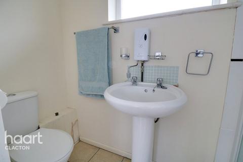 3 Abinger Close, Clacton-on-sea, CO16 8FJ