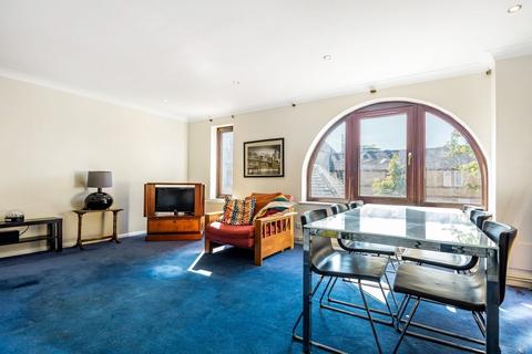 18 Codling Close, London, E1W 2UX