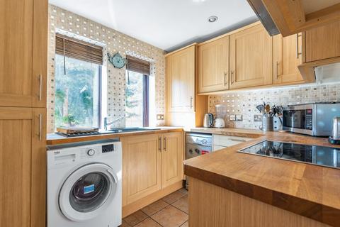 18 Codling Close, London, E1W 2UX