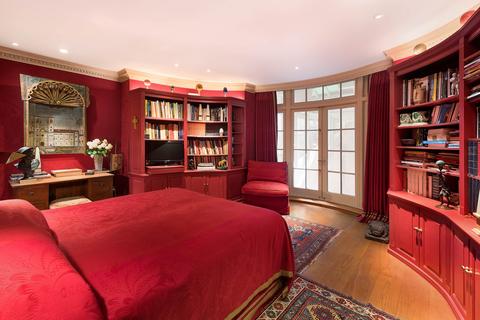 Flat 1, 10 Charles Street, London, W1J 5DN