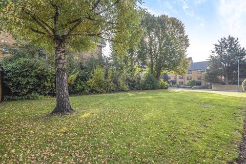 23 Sutton Close, Beckenham, BR3 5UG