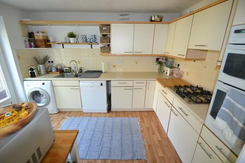 3 bedroom terraced house to rent, Oldacres, Maidenhead, SL6
