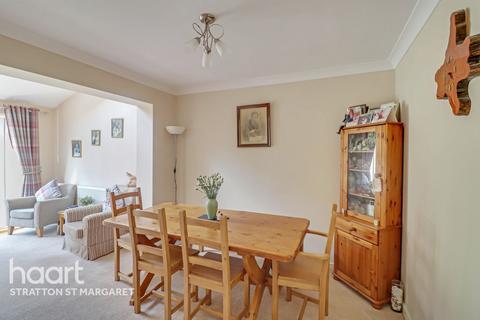 165 Beechcroft Road, Upper Stratton, Swindon, SN2 7RS