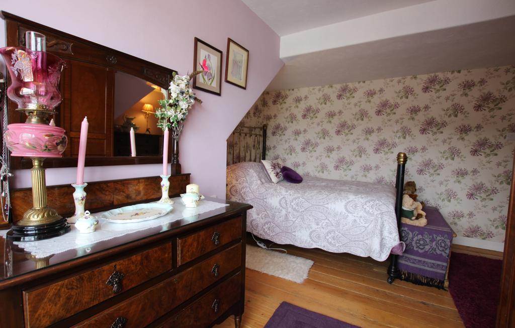 6 Castle Street, Kirkcudbright - Williamson and He