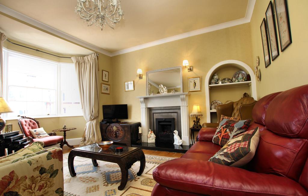 6 Castle Street, Kirkcudbright - Williamson and He